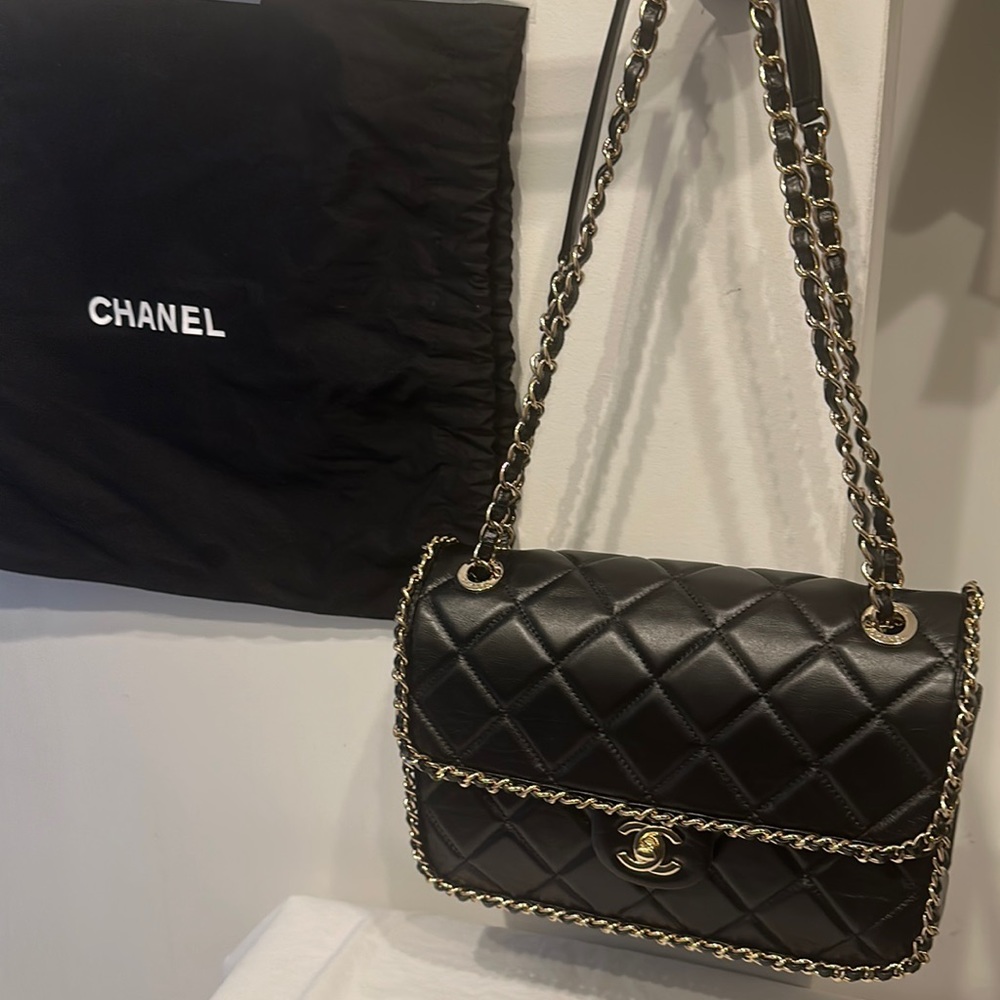 Chanel Running Chain Around Flap Bag Quilted Crumpled Calfskin Medium-Black